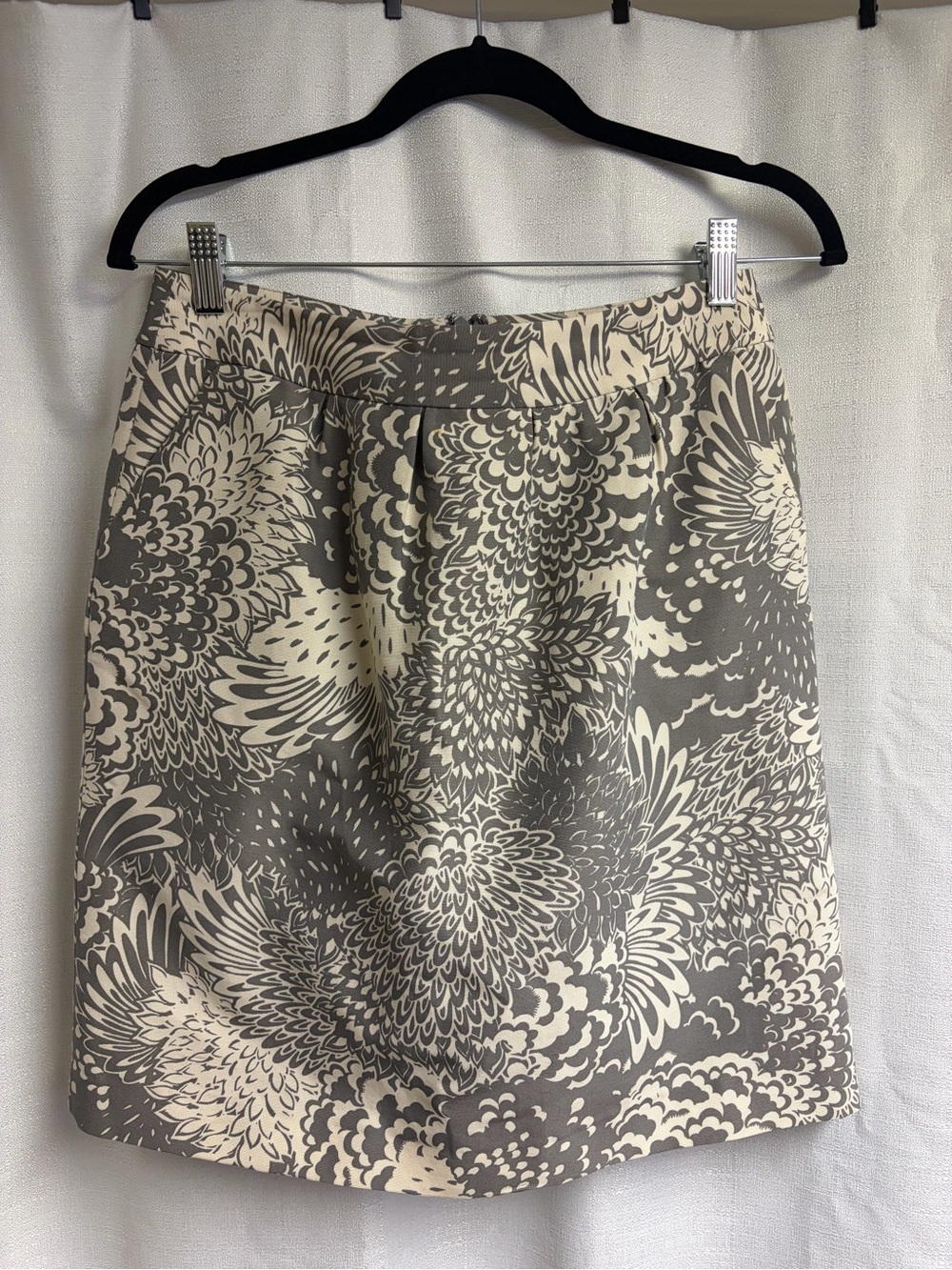 Women’s Gray and Cream Floral Print Skirt